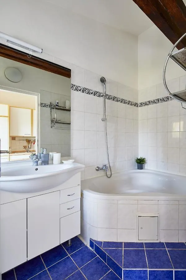 Appartamento Prague Days - Sunlit Attic Loft In Vinohrady